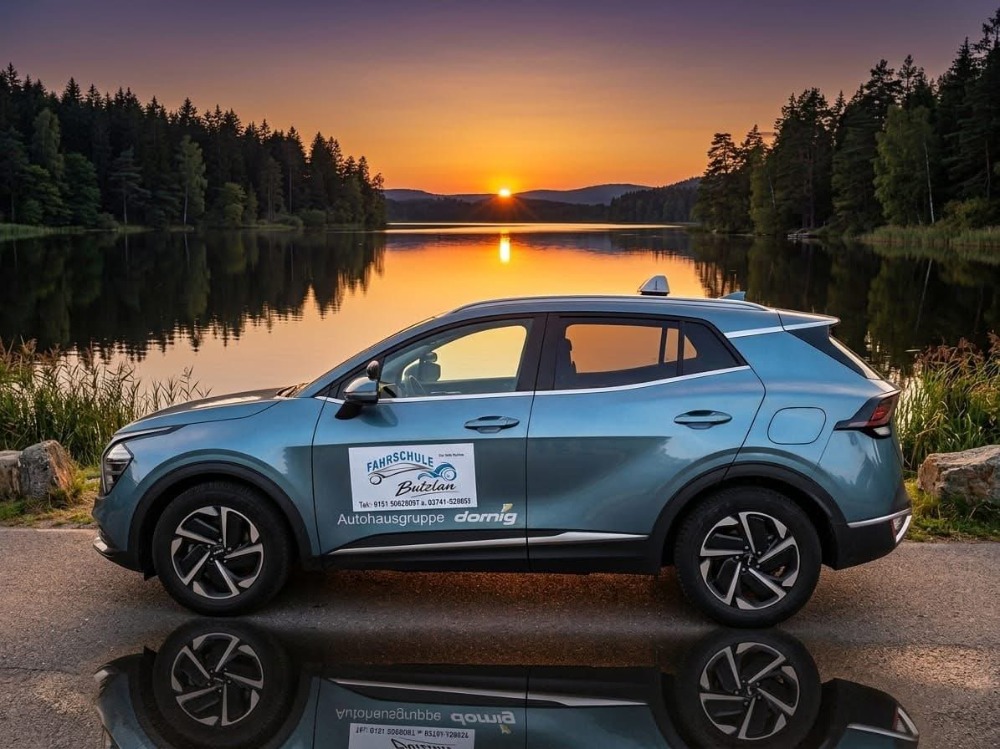 Fahrschulfahrzeug Kia Sportage der Fahrschule Butzlau